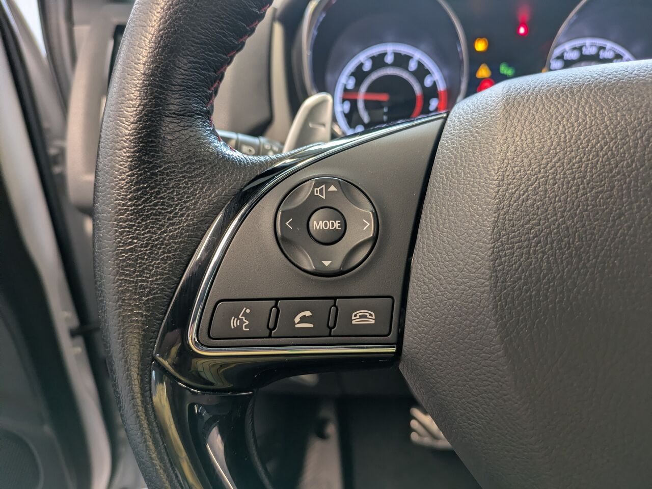 2022 Mitsubishi RVR White Gatineau - photo #6
