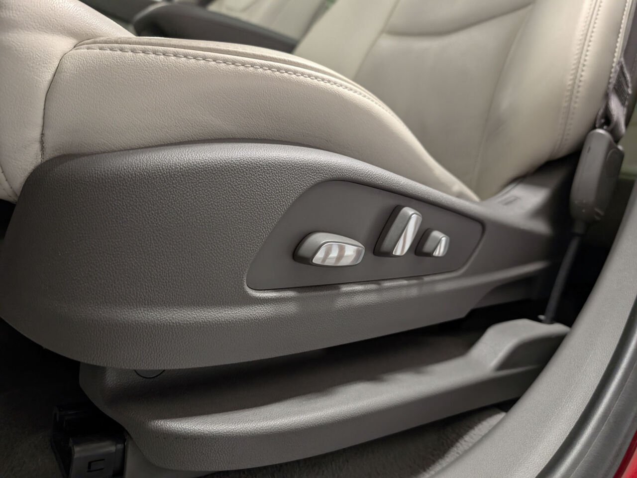 CADILLAC XT5 LUXURY Bas Kilométrage 8 Pneus 2019 Rouge Sherbrooke - photo #9