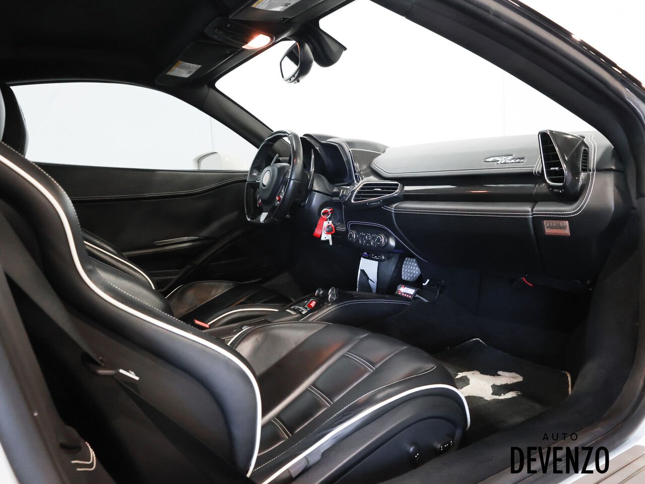 2011 Ferrari 458 Italia White Saint-Eustache - photo #8