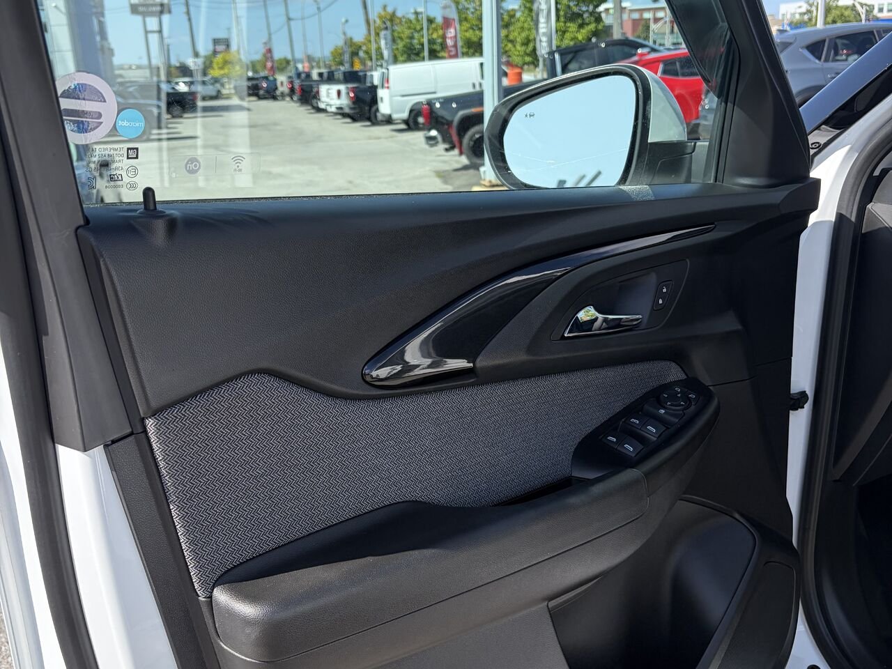 2021 CHEVROLET TRAILBLAZER LT Traction intégrale, 4 portes LT White Gatineau - photo #1