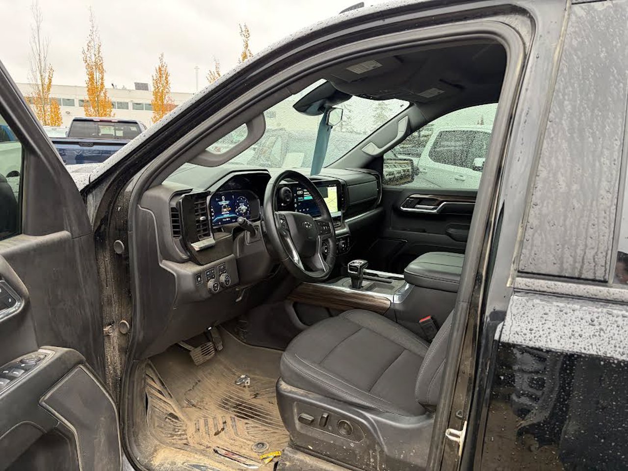 2024 Chevrolet Silverado 1500 4WD Crew Cab 147 LT Trail Boss Black Sherwood Park - photo #6