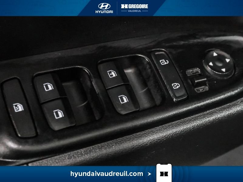 Hyundai Venue 2024 Noir Blainville - photo #16