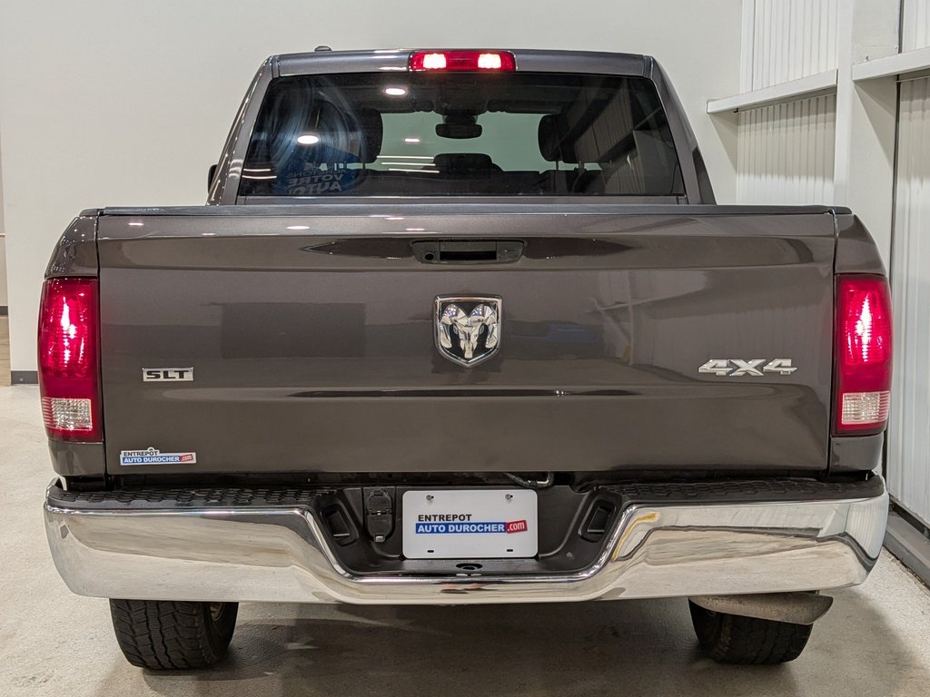 2023 Ram 1500 Classic SLT 4x4 Crew Cab 5'7" Box Grey Val-David - photo #4