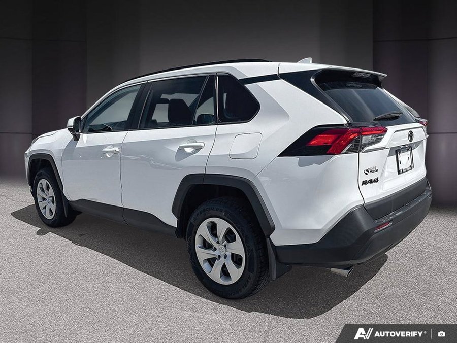 2021 Toyota RAV4 2021 White