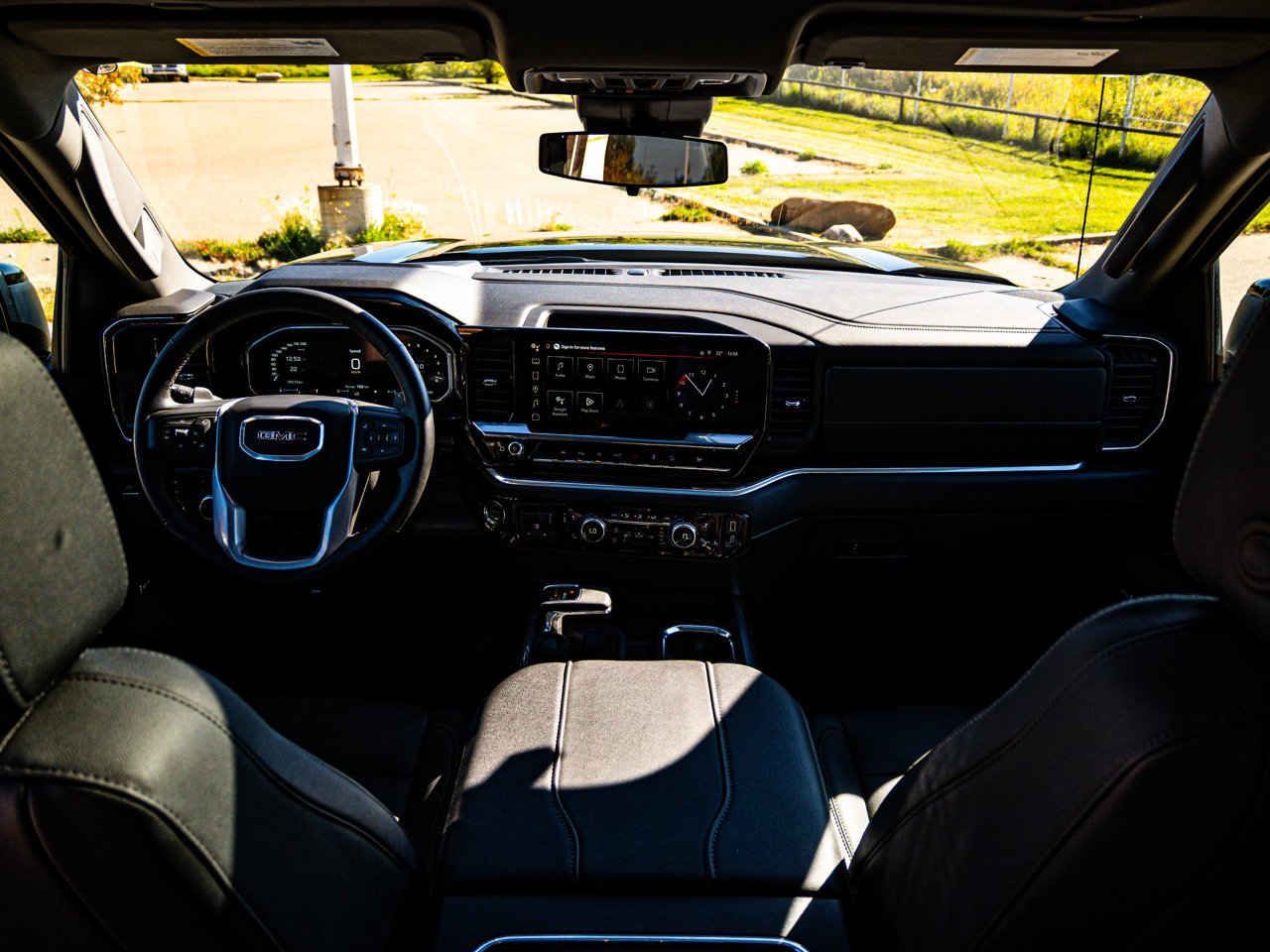 2026 GMC Sierra 1500 4WD Crew Cab 147 Elevation Black Sherwood Park - photo #30