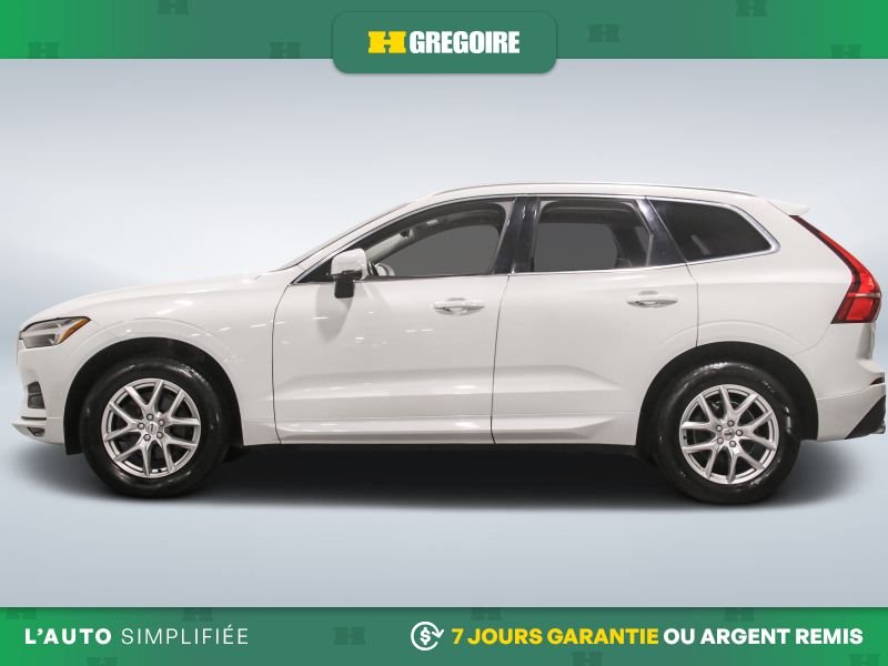 Volvo XC60 Momentum AWD AUTO A/C CUIR TOIT NAV MAGS CAM RECUL 2021 Blanc