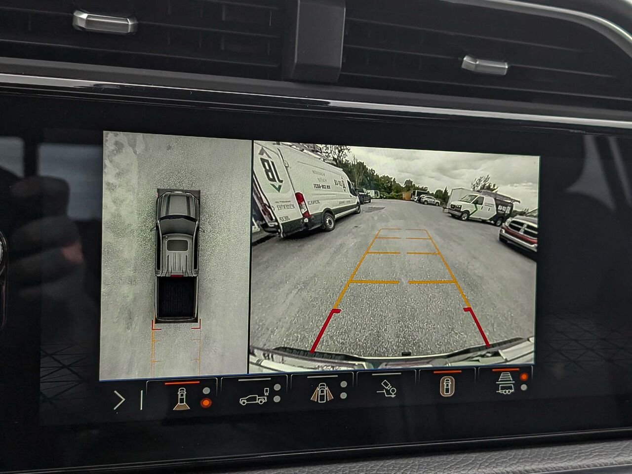 2024 GMC SIERRA 1500 4WD CREW CAB PICKUP Denali Toit Ouvrant Affichage Tête Haute Diesel White Sherbrooke - photo #19