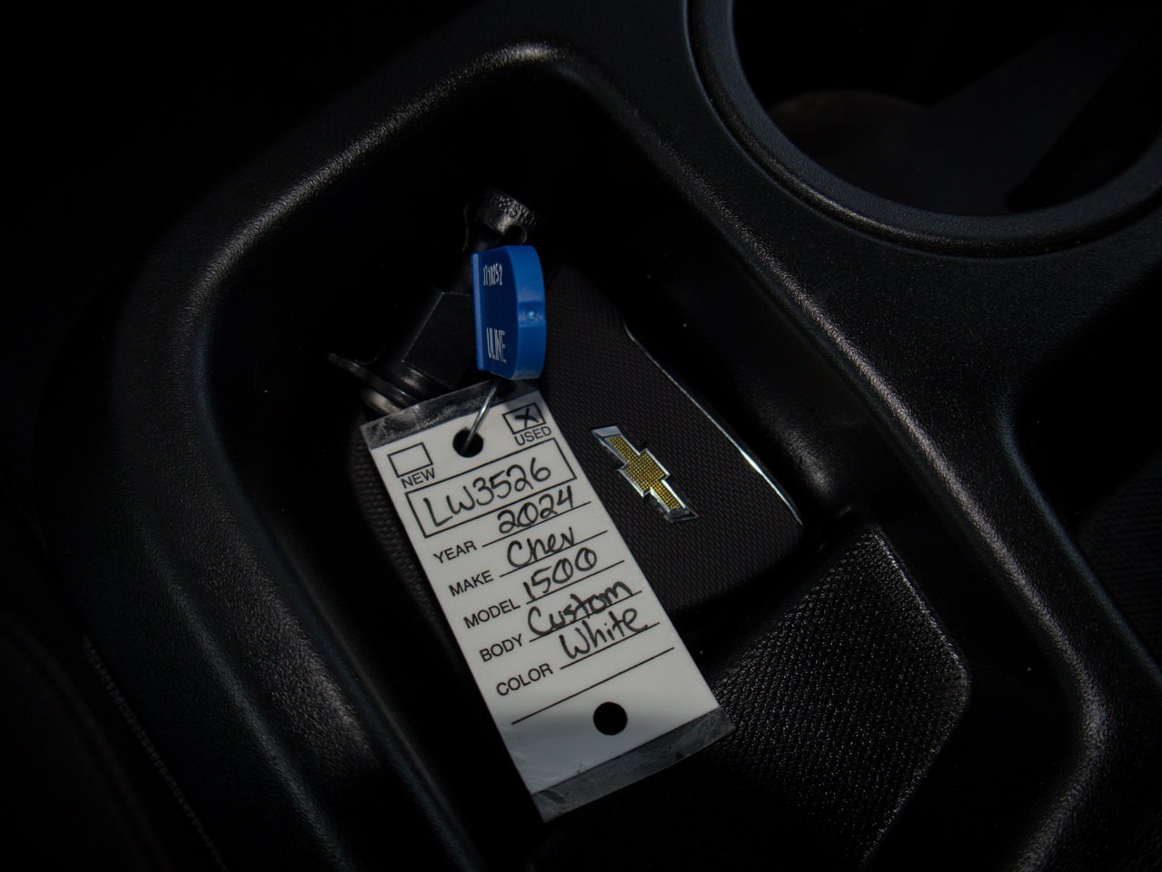 2024 Chevrolet Silverado 1500 4WD Crew Cab 147 Custom Trail Boss White Sherwood Park - photo #30