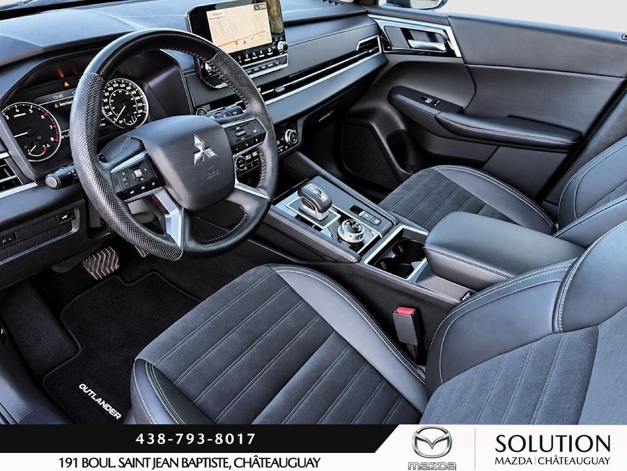 2023 Mitsubishi Outlander SE S-AWC Red
