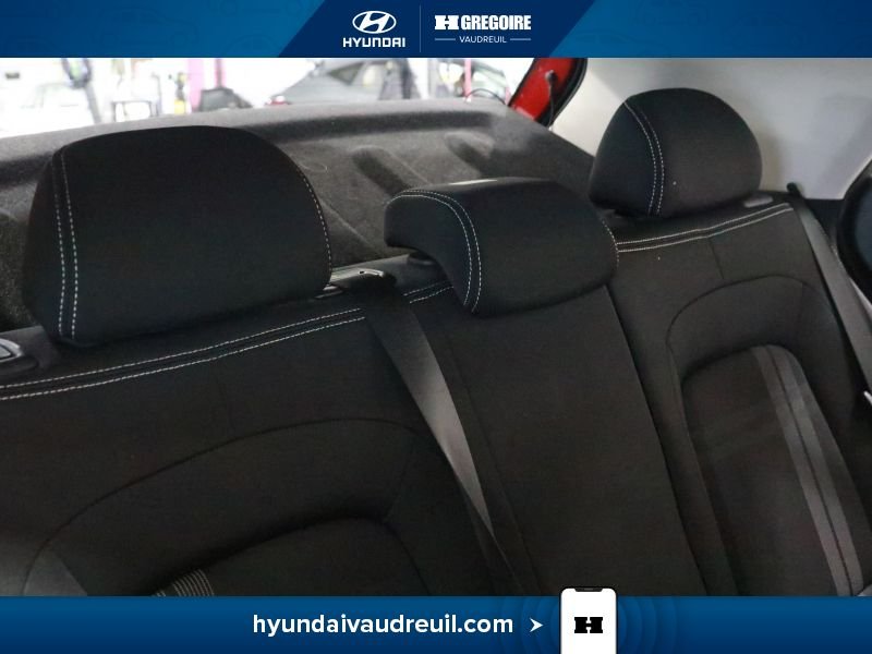 2024 Hyundai Venue Red Saint-Eustache - photo #30