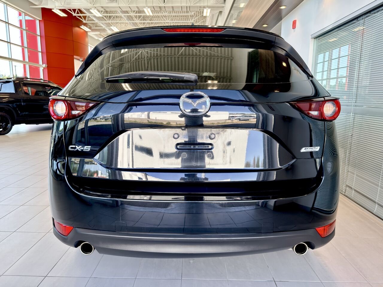 Mazda CX-5 2018 Noir Notre-Dame-des-Prairies - photo #8