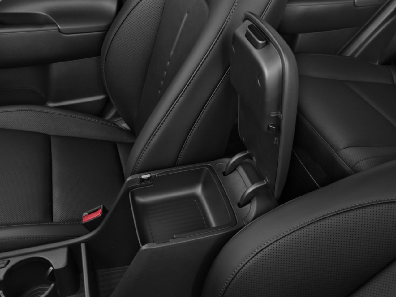 2027 Hyundai Kona White Blainville - photo #10