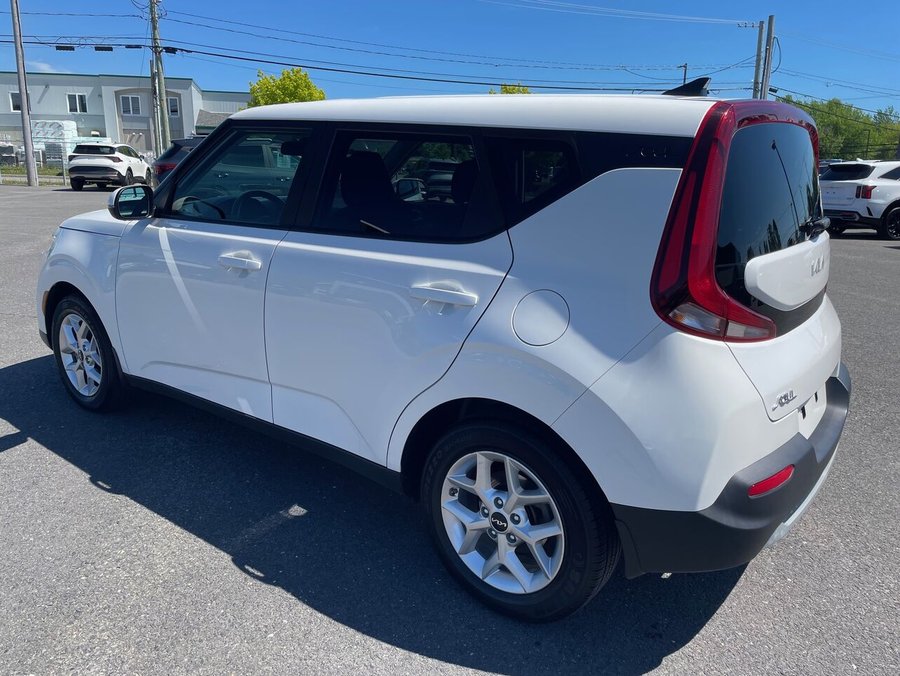 2022 Kia Soul 2022 White