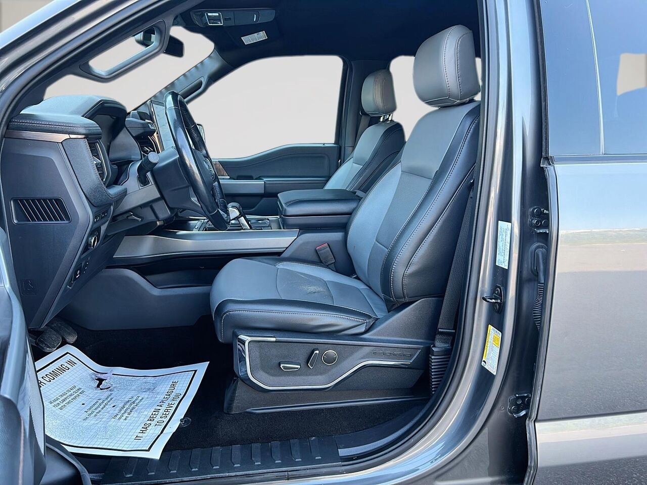2023 Ford F-150 Lightning LARIAT STANDARD RANGE Grey Québec - photo #8