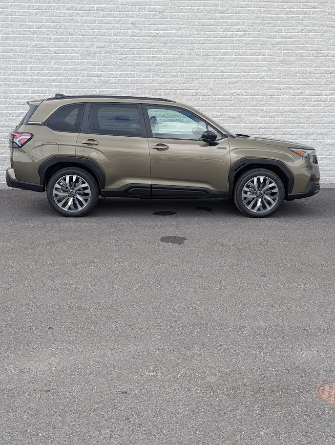 SUBARU Forester PREMIER HYBRIDE 2026 Vert automne métallisé Saint-Hyacinthe - photo #2