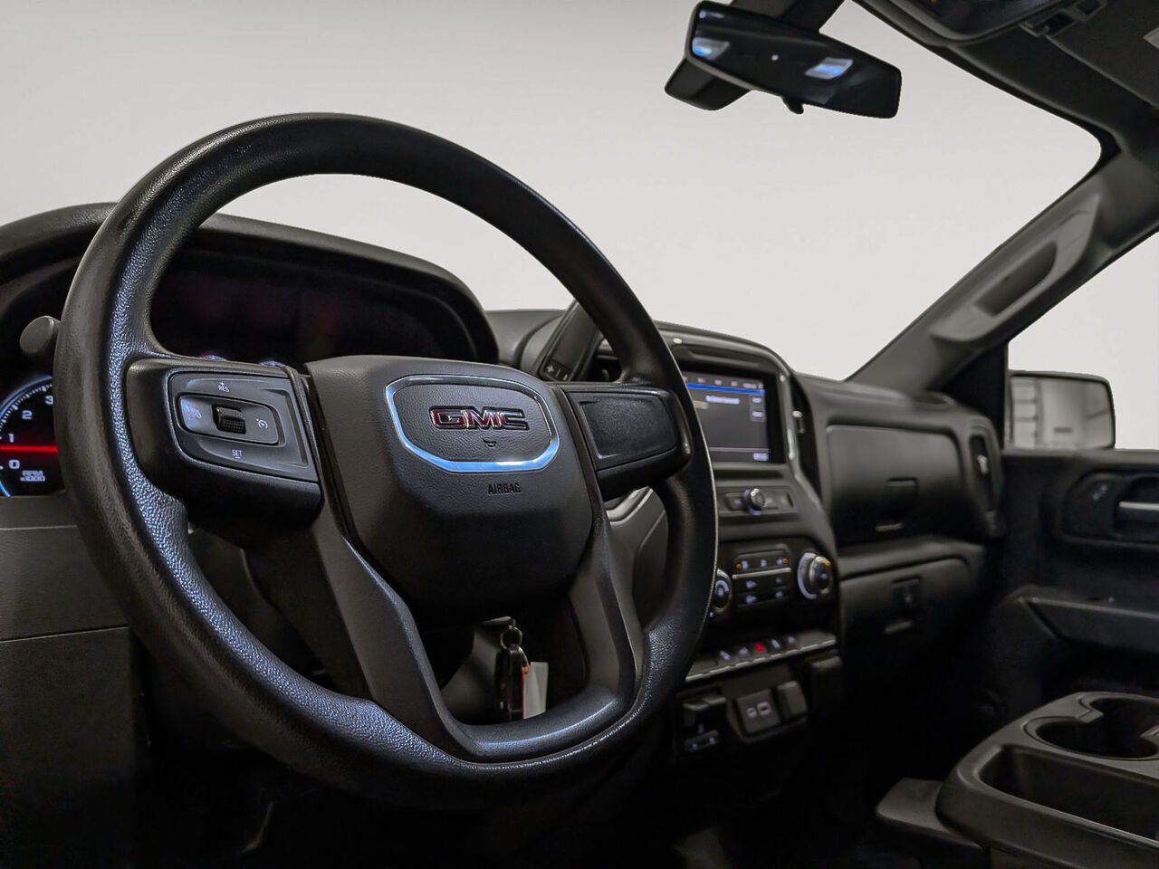 GMC SIERRA 1500 CAISSE STANDARD DE 6 PIEDS 6 X31 4x4 Moteur V8 5.3L 6 Places 2021 Autre Sherbrooke - photo #5