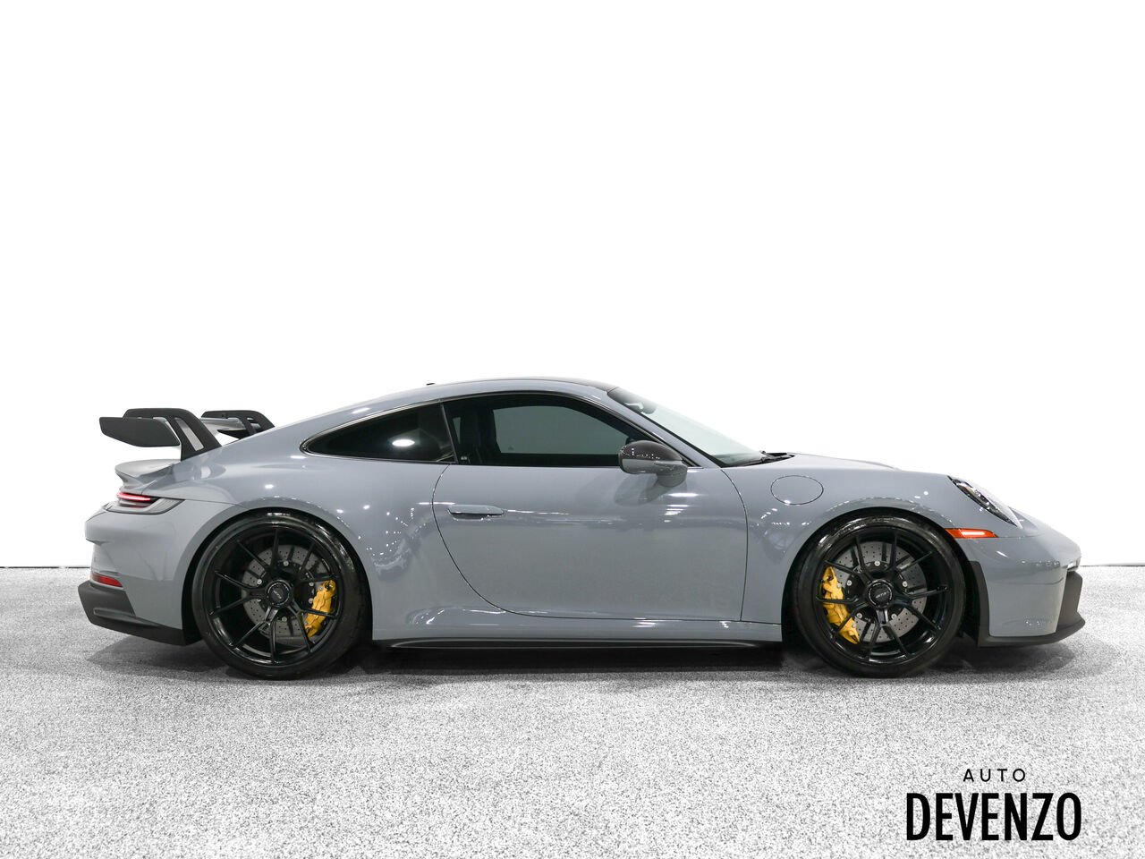 2024 Porsche 911 Grey Saint-Eustache - photo #1