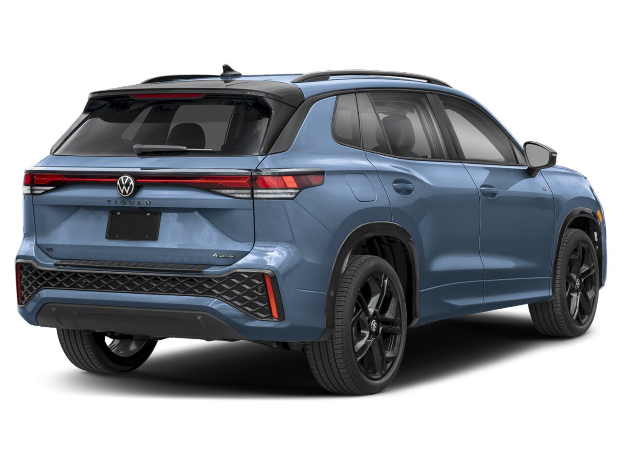 Volkswagen Tiguan 2026 Bleu Monterey nacré avec toit noir Rouyn-Noranda - photo #2