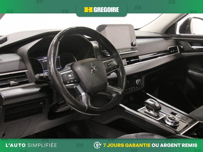 Mitsubishi Outlander 823226 | LE Premium AWD AUTO AC CUIR TOIT NAV MAGS CAM RECU 2022 Noir Laval - photo #11