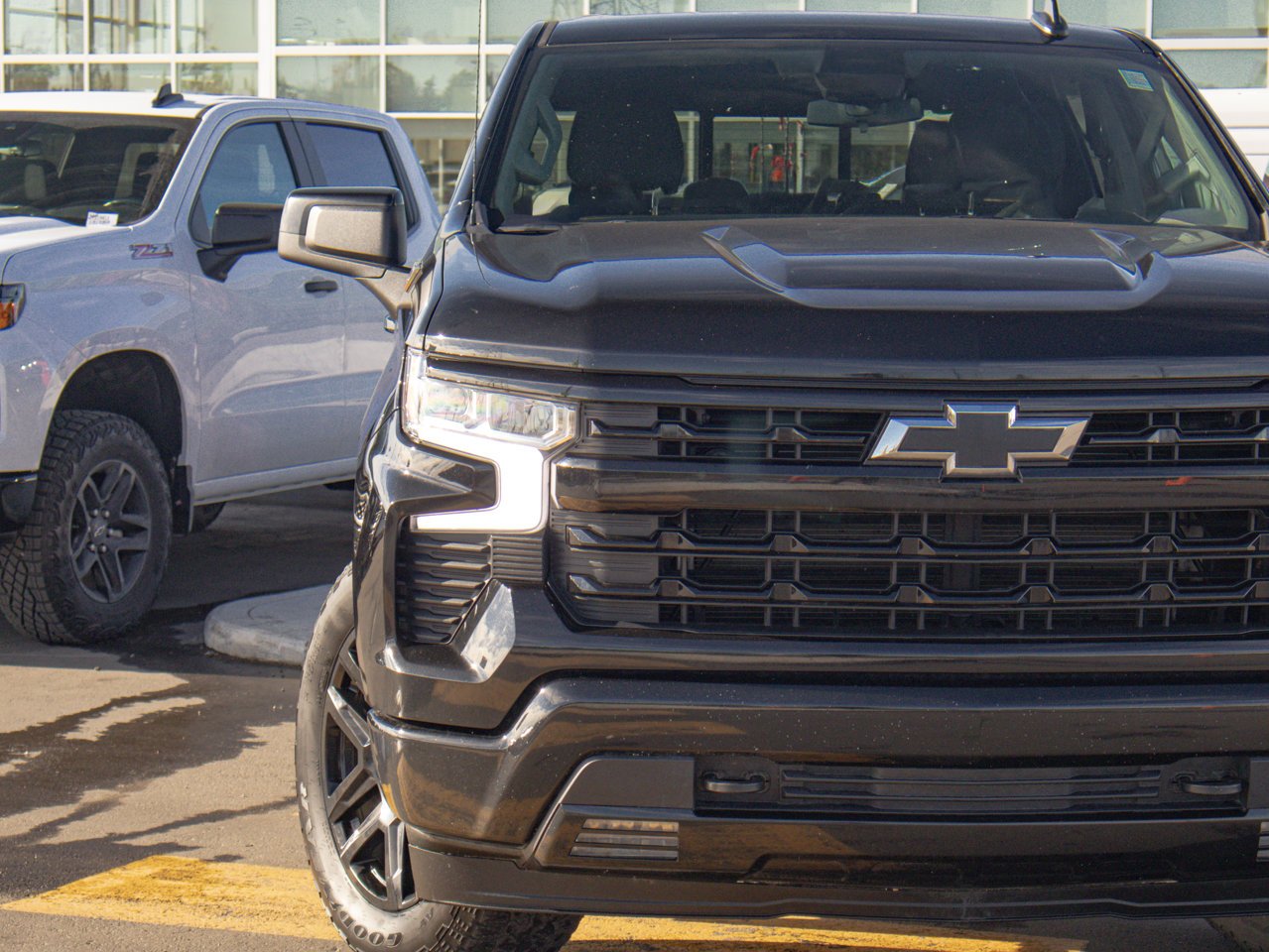 2025 Chevrolet Silverado 1500 4WD Crew Cab 147 RST Black Sherwood Park - photo #4