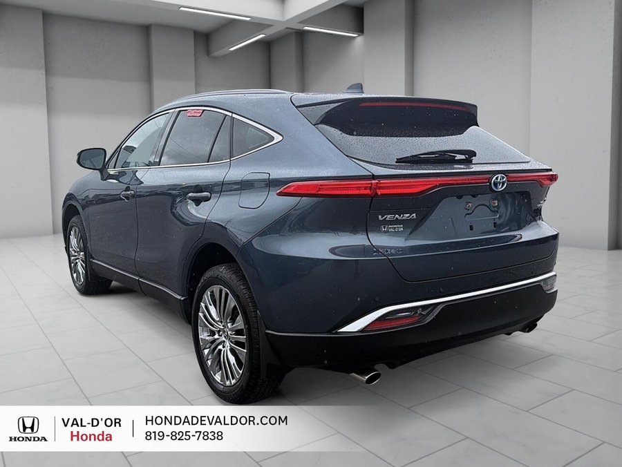 2024 Toyota Venza XLE AWD Blue