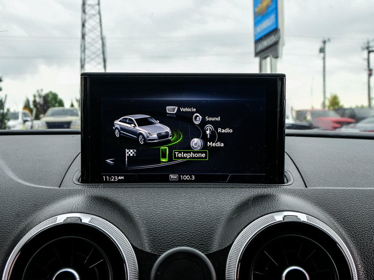 2018 Audi RS 3 Sedan 2.5 TFSI quattro S tronic Catalunya Red Metallic Sherwood Park - photo #26