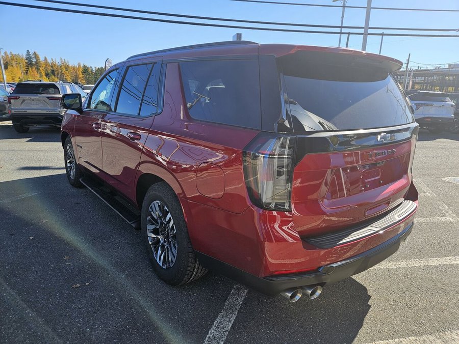 Chevrolet Tahoe Z71 4 portes 4RM 2027 Teinte rouge éclatant