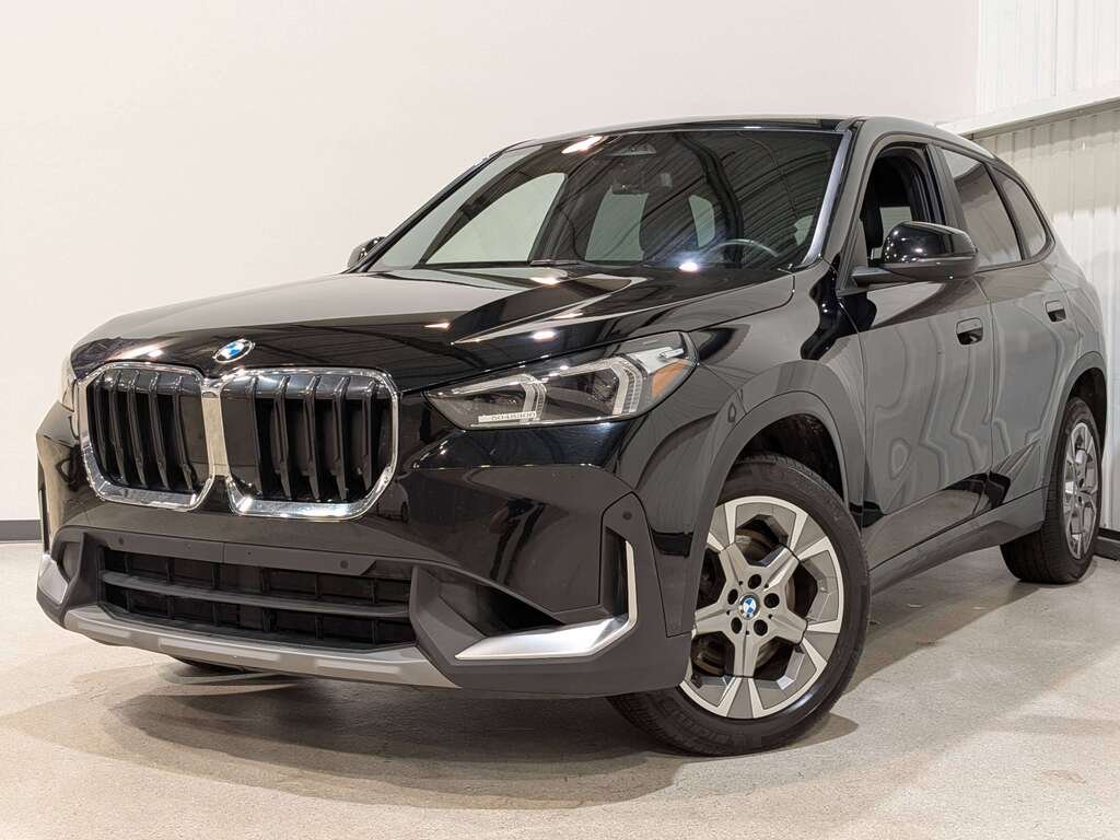 BMW X1 xDrive28i Sports Activity Vehicle 2023 Noir Val-David - photo #0