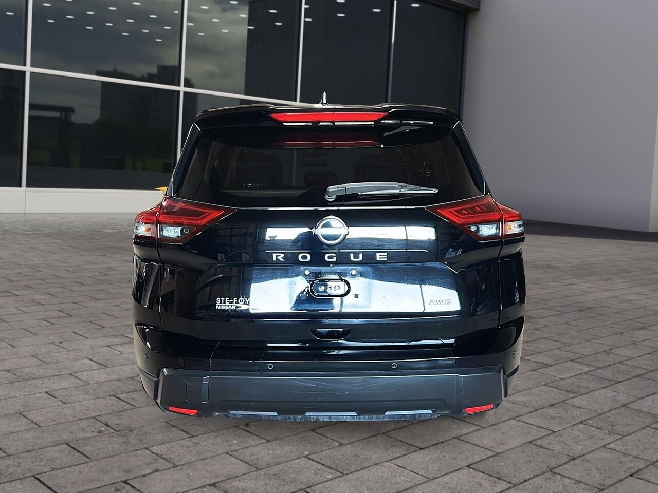 2024 Nissan Rogue S Black Québec - photo #20