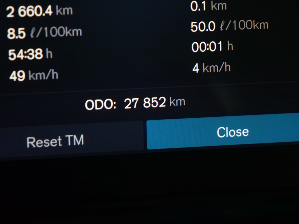 Volvo XC40 B5 ULTRA DARK 2026 Gris Montréal - photo #8
