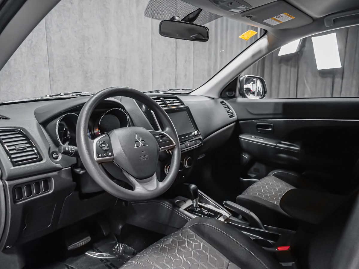 Mitsubishi RVR ES FWD CARPLAY CAMÉRA SIÈGES CHAUFFANTS 2025 Gris Montréal - photo #5