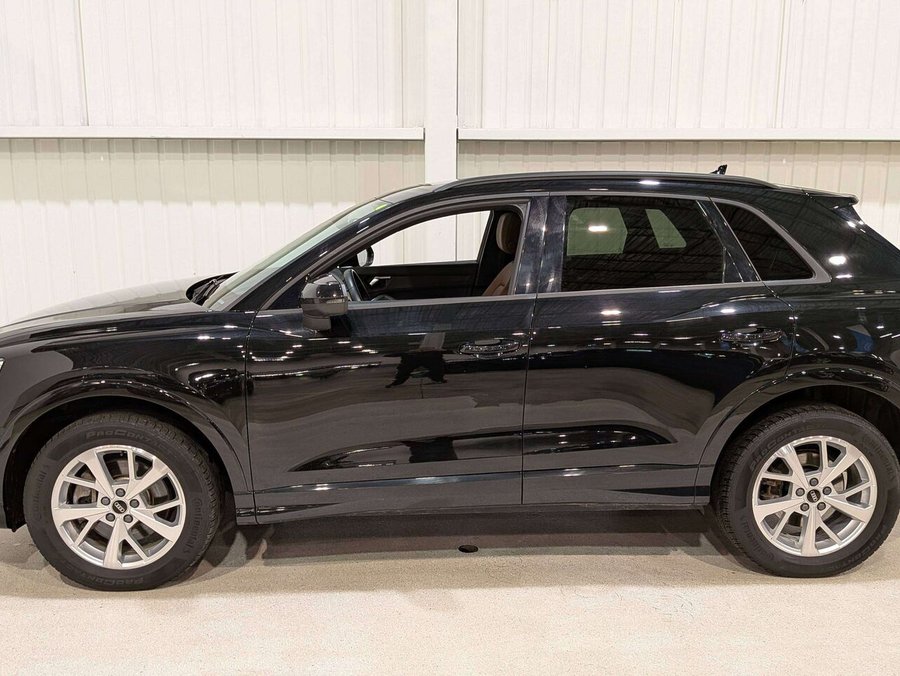 2023 Audi Q3 Komfort 45 TFSI quattro Black