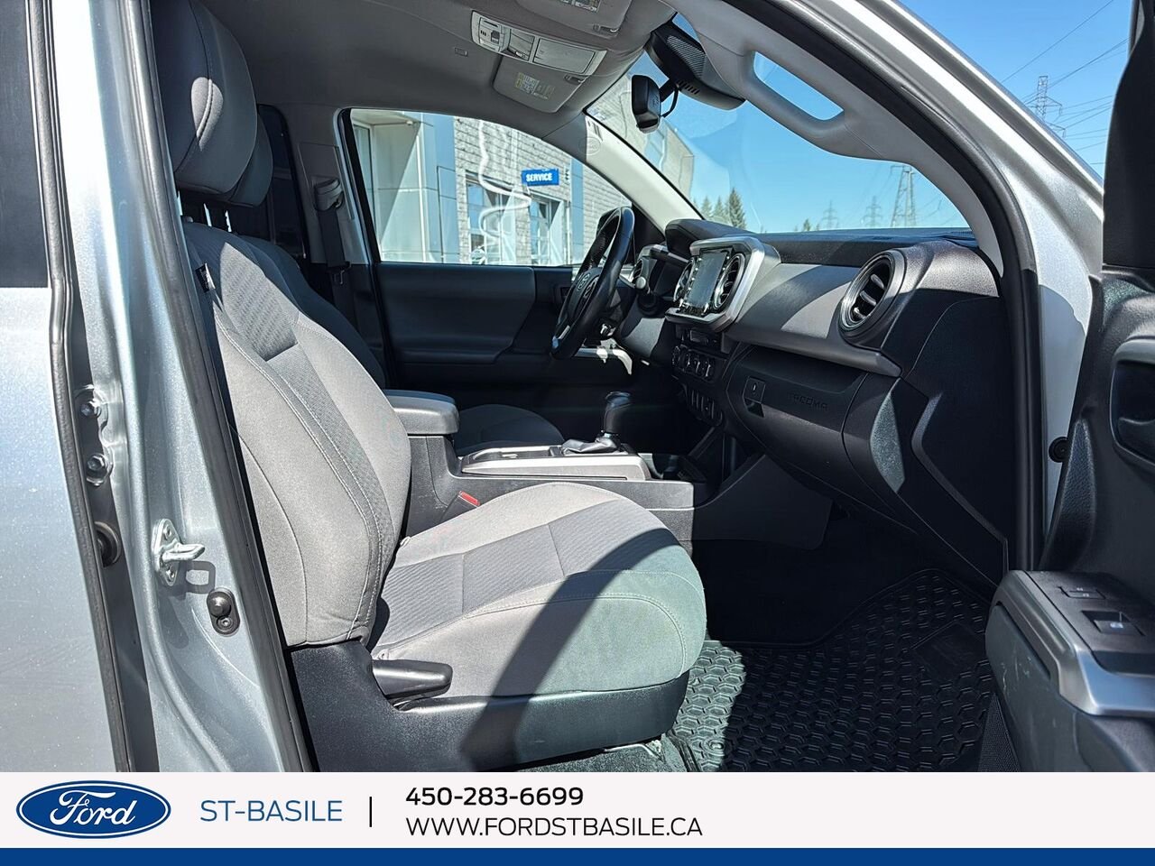 TOYOTA TACOMA 2023 Argent Saint-Basile-le-Grand - photo #12