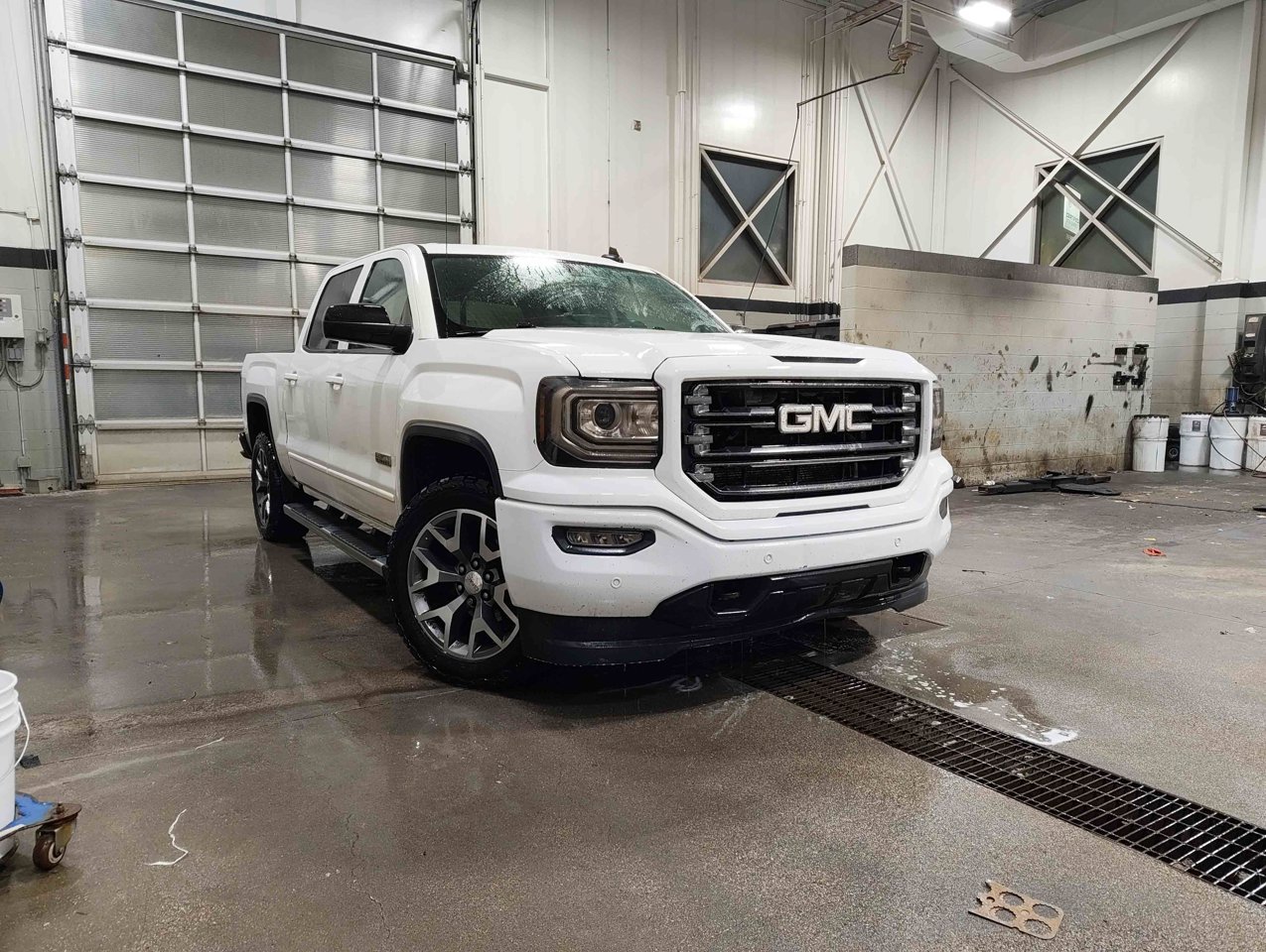 2016 GMC Sierra 1500 4WD Crew Cab 143.5 SLT White Sherwood Park - photo #1