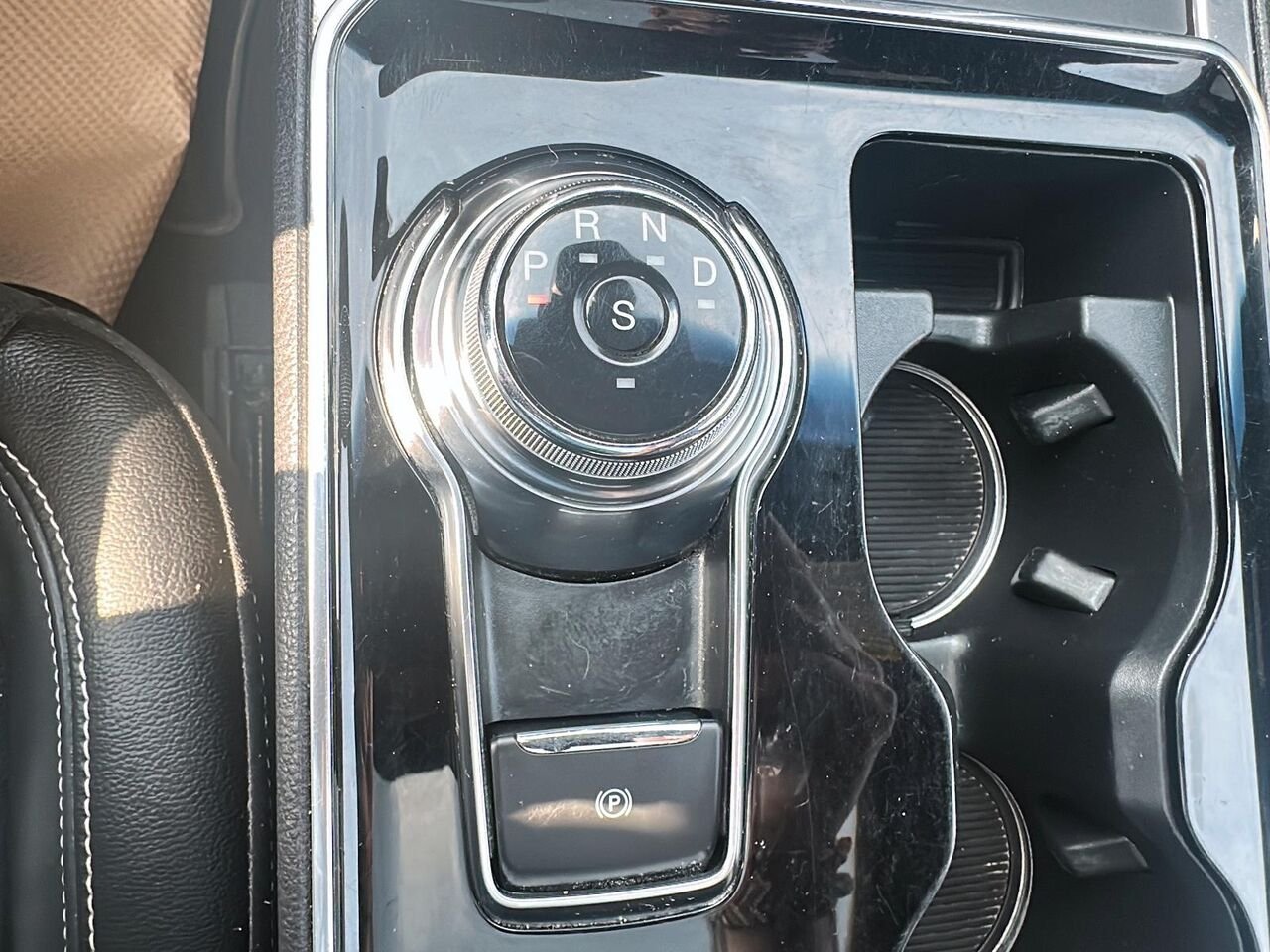 2020 Ford Edge Blue Rouyn-Noranda - photo #12