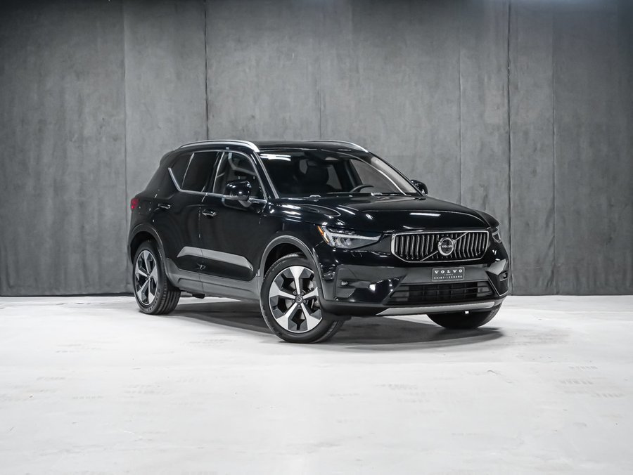 2024 Volvo XC40 B5 PLUS BRIGHT Black