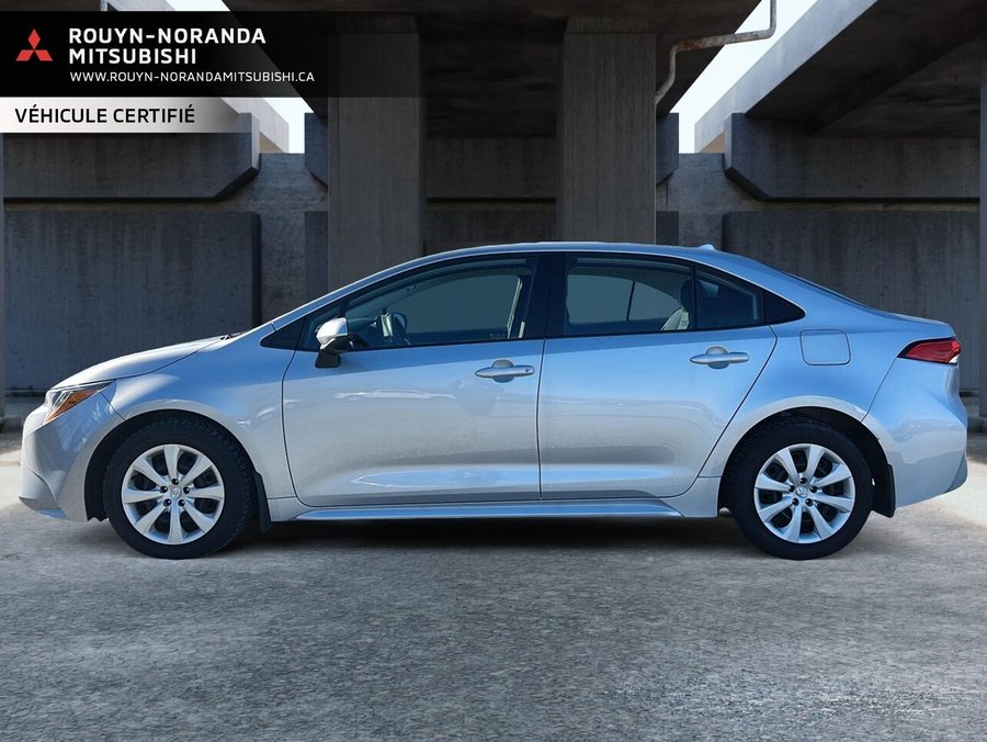 Toyota Corolla LE CVT 2024 Blanc