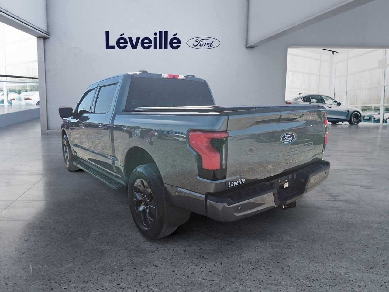 Ford F-150 Lightning 2024 Gris Saint-Jérôme - photo #12