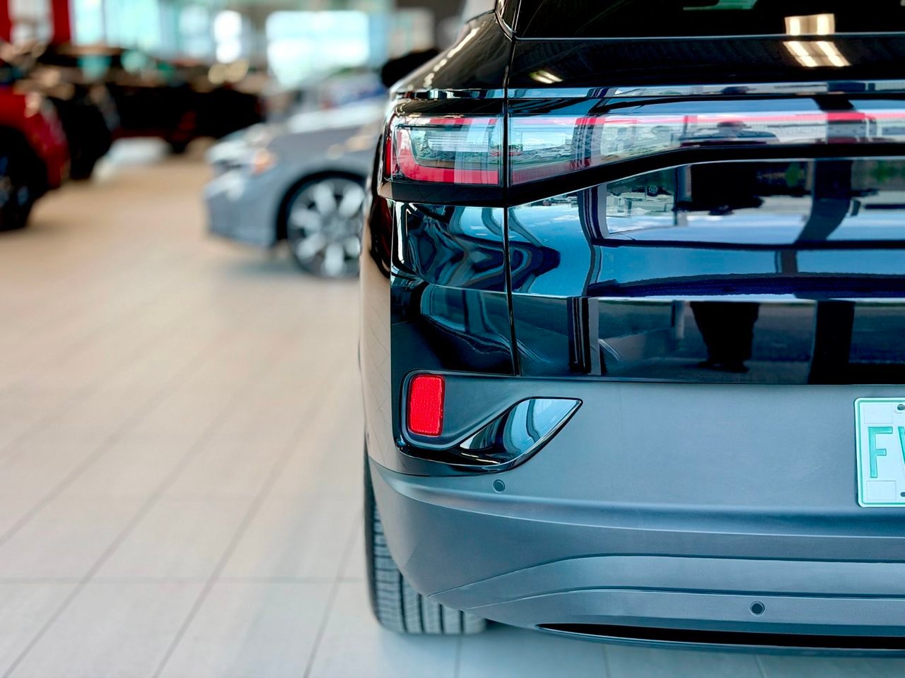 2024 Volkswagen ID.4 Black Notre-Dame-des-Prairies - photo #11