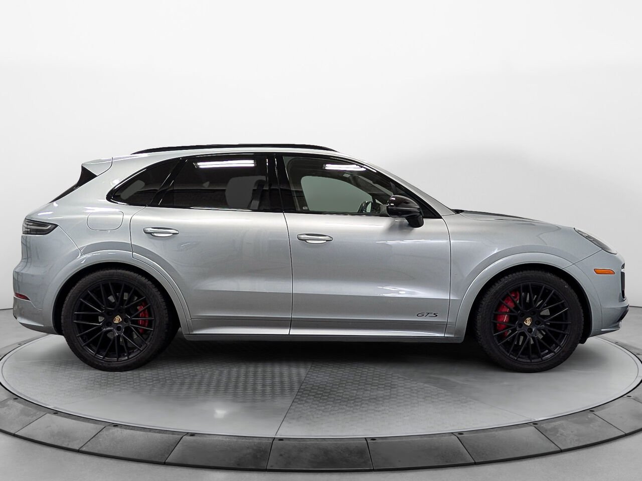 Porsche CAYENNE GTS Option Rear Axle Stearing Exhaust Sport 2023 Argent Sherbrooke - photo #5