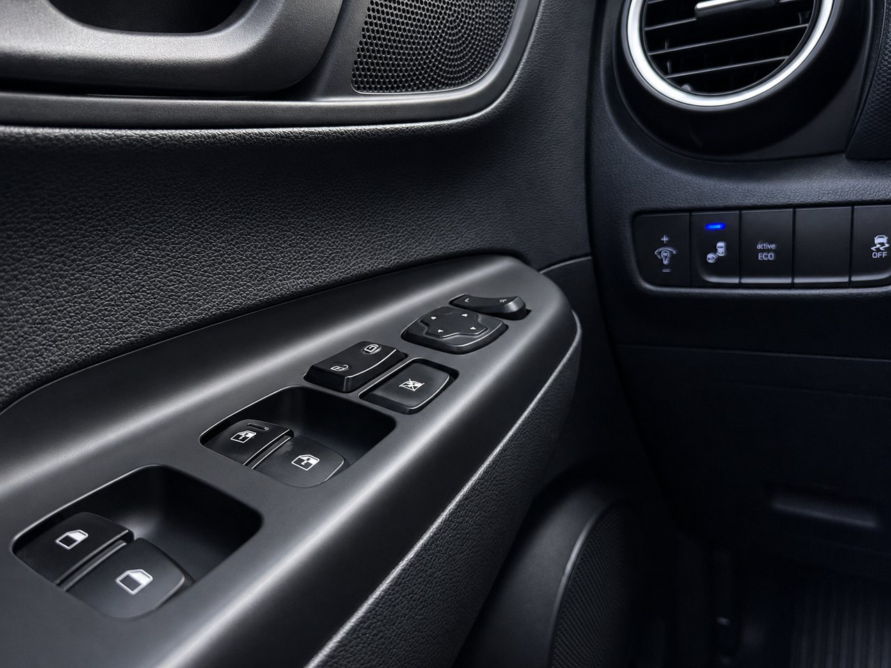 2019 Hyundai Kona Blue Châteauguay - photo #17