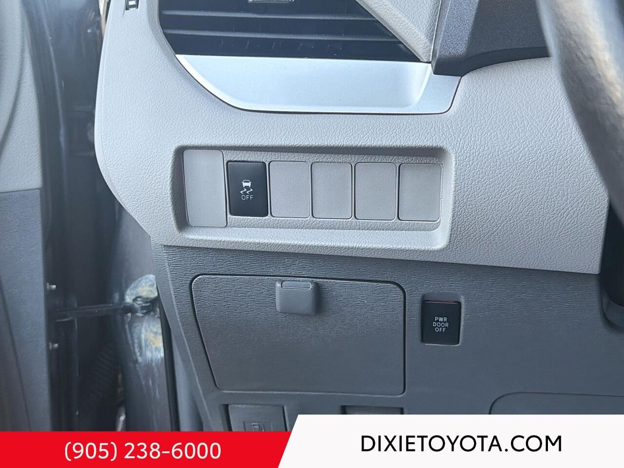 2019 Toyota Sienna LE FWD / HEATED SEATS / TOYOTA SAFETY SENSE / BACK UP CAMERA Grey Mississauga - photo #11