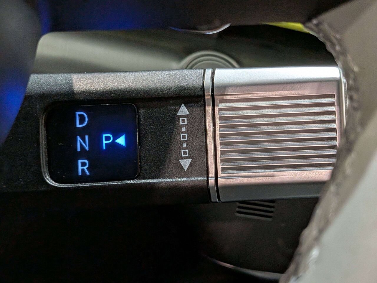 2024 Hyundai Kona Electric Ultimate FWD w/Sage-Green Interior Black Val-David - photo #18