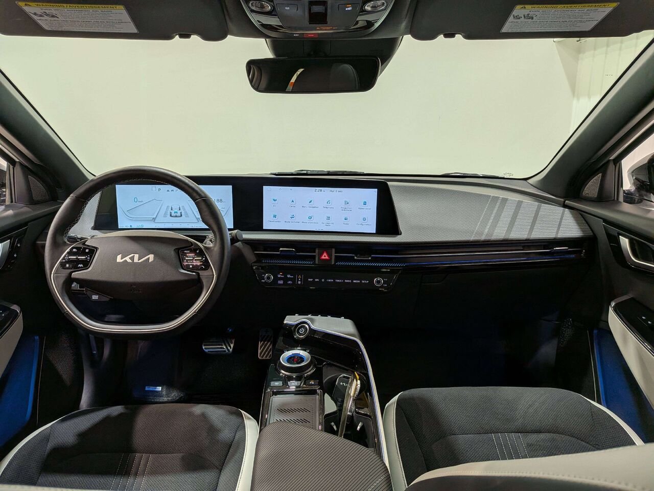 2024 Kia EV6 Land w/GT-Line Pkg 1 AWD White Val-David - photo #14