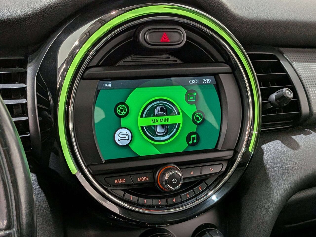 MINI 3 Door Cooper FWD 2019 Gris Val-David - photo #20