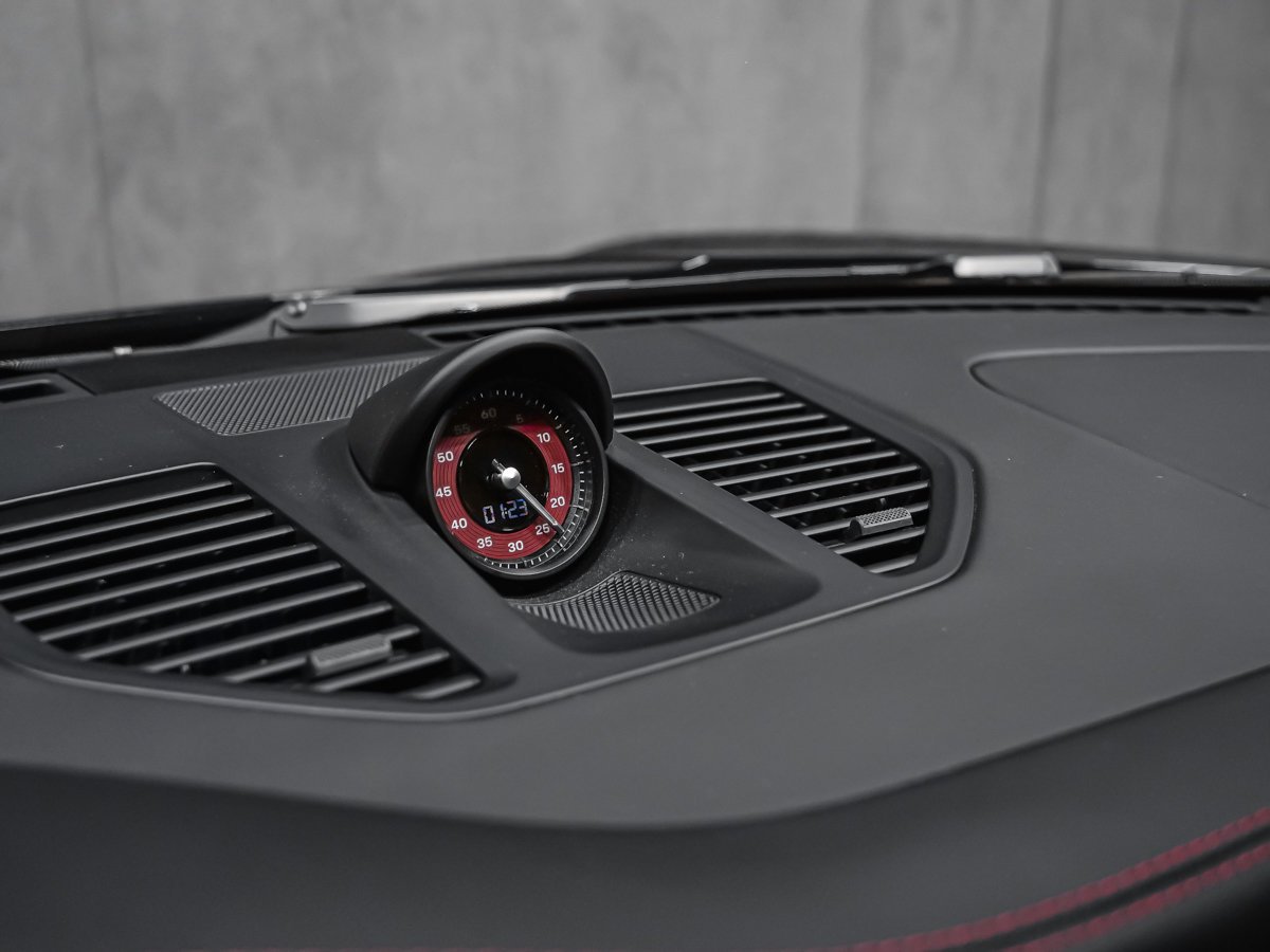 2024 Porsche 911 CARRERA 4 GTS Black Montreal - photo #16