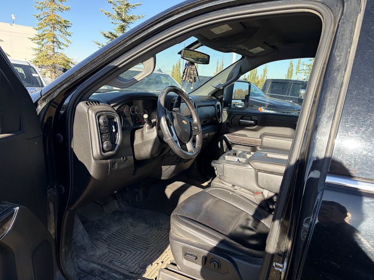 2021 Chevrolet Silverado 2500HD 4WD Crew Cab 159 LTZ Black Sherwood Park - photo #6
