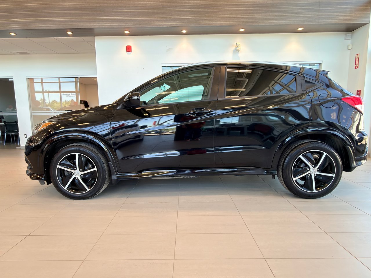 2021 Honda HR-V Black Notre-Dame-des-Prairies - photo #6