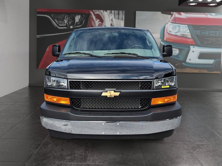 Chevrolet Fourgonnette Express utilitaire Traction arrière 2500 155 po 2026 NOIR
