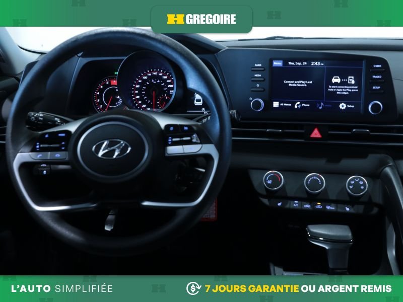 2022 Hyundai Elantra Red Saint-Eustache - photo #16